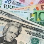 Silver Falls Below $32.50 as China Deflation Intensifies and Trade Tensions Rise
