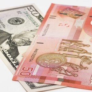 USD/CAD Falls to 1.3700 as Bank of Canada Maintains Rates in Face of Poor US Data and Trade Uncertainty