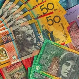 Australian Dollar Battered as RBA Caution, US Dollar Strength, and International Trade Tensions Deter Sentiment