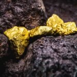 Gold Price Stands Firm with Trade Uncertainty and Divided Fed Cues