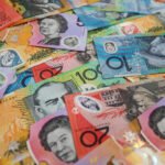 USD/CAD Falls to 1.3800 as Dovish Fed Outlook, Trade Tariff Risks Deter Dollar