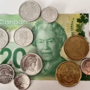 USD/CAD Stabilizes at 1.3730 as Markets Await Canadian Jobs Report and Fed Rate Cut Speculation